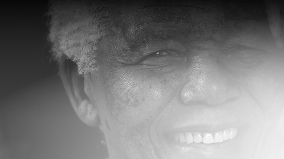 Porträttbild av Nelson Mandela.